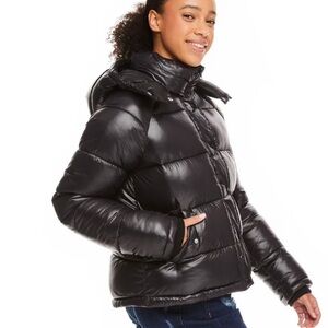 No Boundaries Short Black Puffer Medium